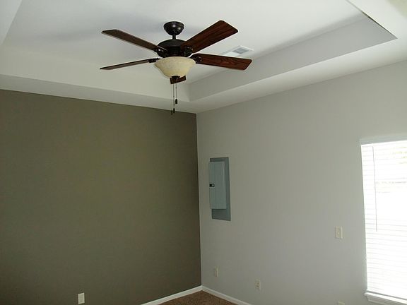 9 foot ceilings with a 10 foot element in the master and liv