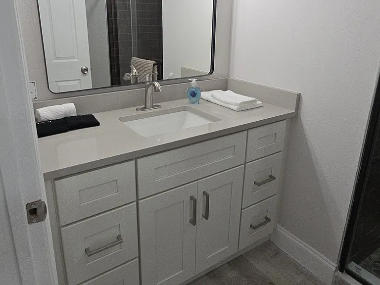 2107 Pine Ter #1 — Photo 19