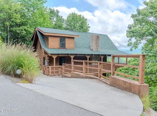 1910 E Mountain View Way, Sevierville, TN 37876