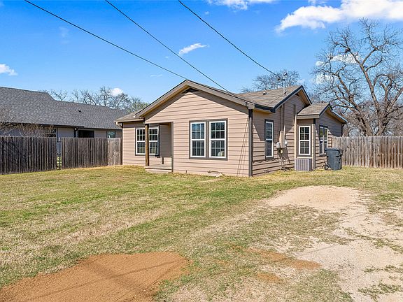 3rd image of 2920 S 3rd St