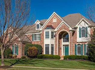 970 Tara Oaks Dr, Chesterfield, MO 63005