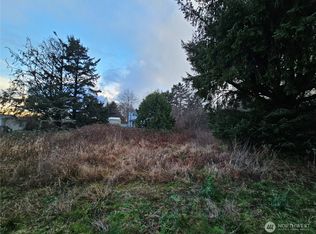 19 N 3rd St, Pacific Beach, WA 98571