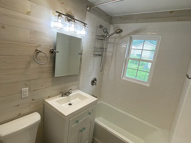 850 N Westview Dr — Photo 8