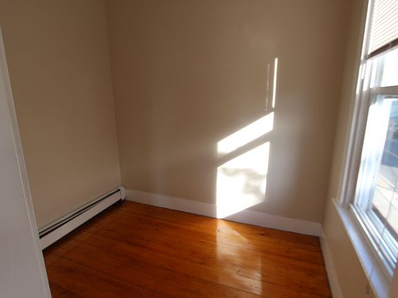 5th image of 117 Prospect St