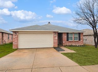 6108 Countess Ln, Denton, TX 76210