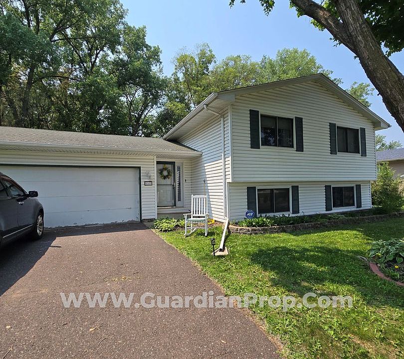 1st image of 2305 Woodbridge Cir