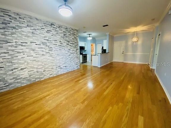 3rd image of 2261 Tuscany Trce Unit 18