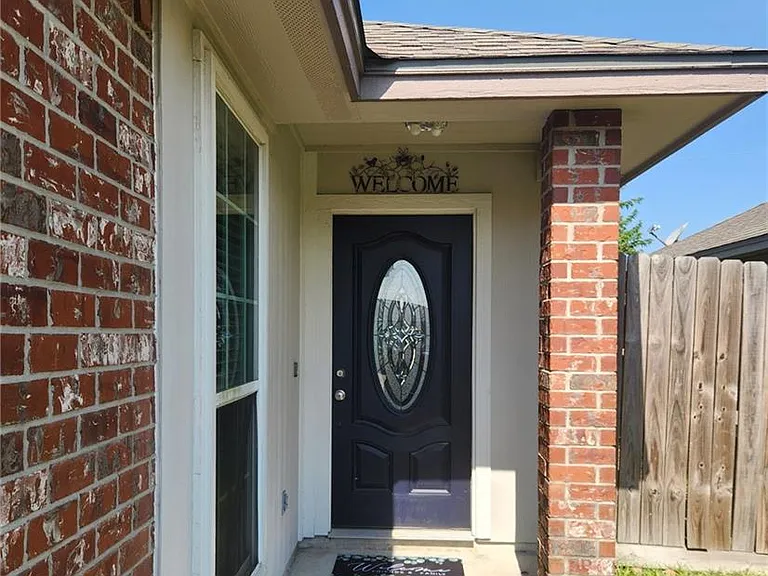 2012 Cottonwood Dr — Photo 2