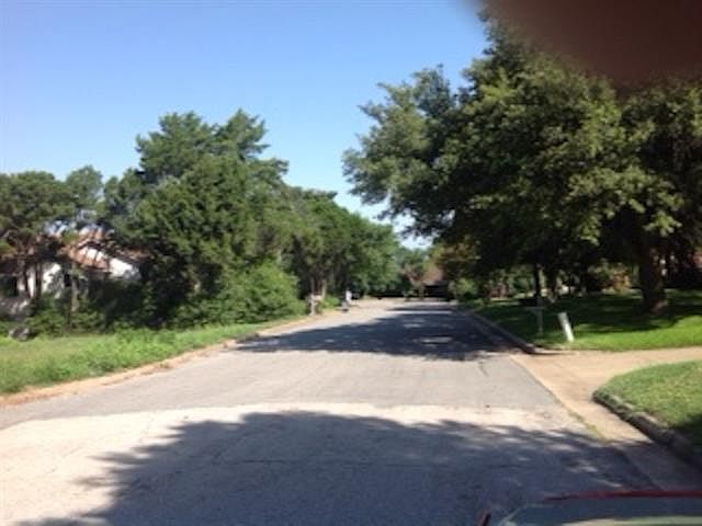 2nd image of 725 Chaparral Trl