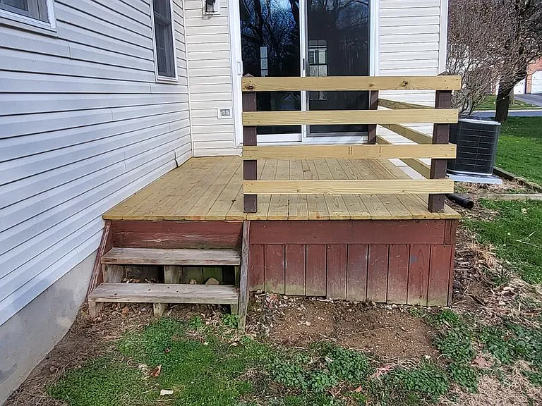 446 Crosswinds Dr — Photo 2