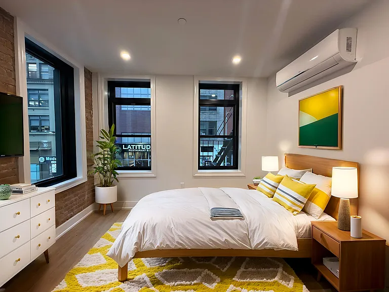 307 W 39th St #2A — Photo 1