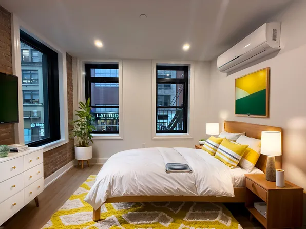 307 West 39th Street image 1 of 6
