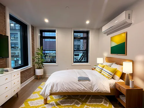 307 W 39th St #2A Photo 1