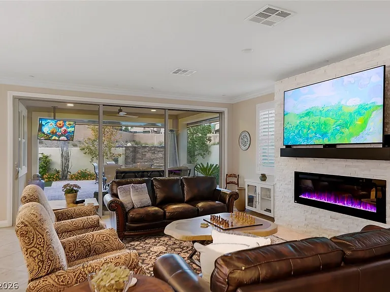2534 Birch Hollow St — Photo 10