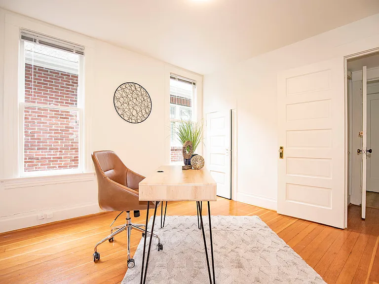 1130 18th Ave E #A — Photo 11