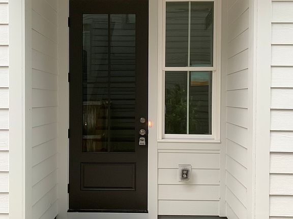 3rd image of 16 Perry Ave