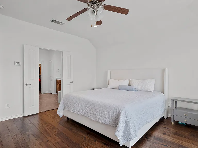 1024 Hidden Creek Dr — Photo 14
