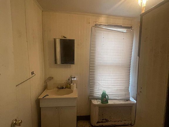 2nd image of 2427 N Corlies St