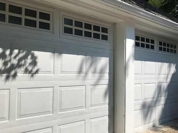 2 car garage with remote