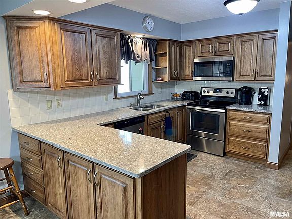 3rd image of 539 26th Avenue Ct