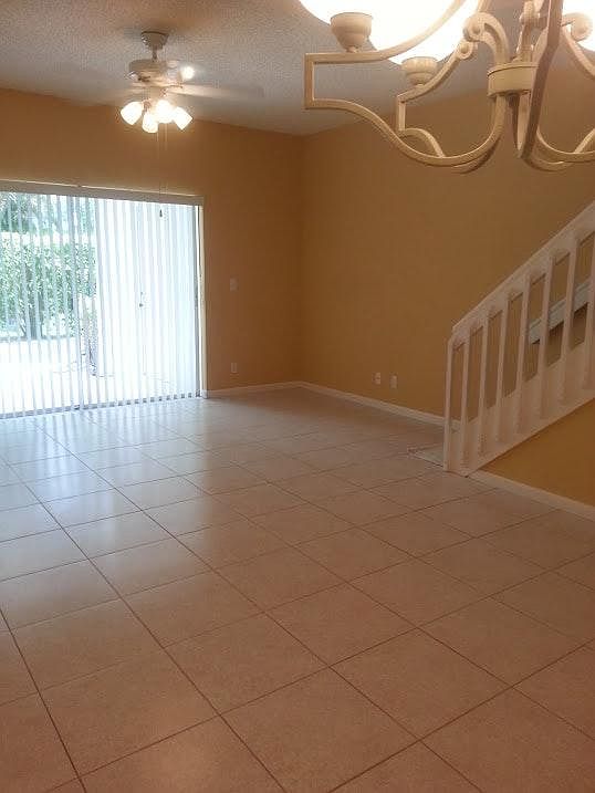 Spacious LR. sliding doors to cover patio