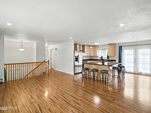 5th image of 10249 Chickaloon St