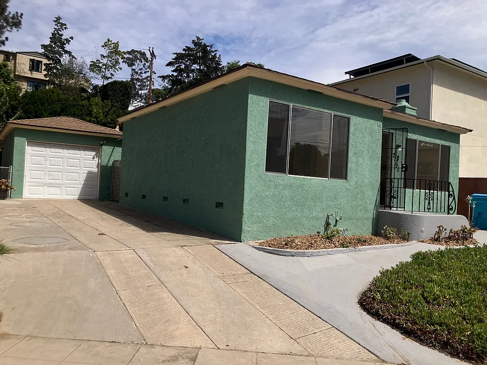 2691 Reynard Way