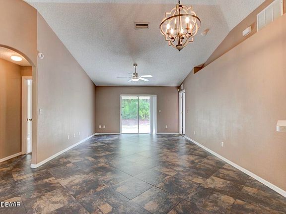 3rd image of 23 Zoeller Ct