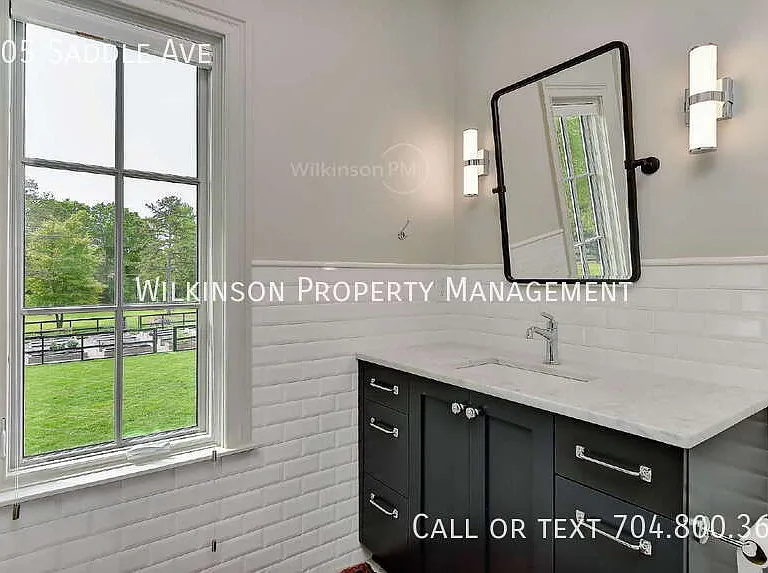 9705 Saddle Ave — Photo 64
