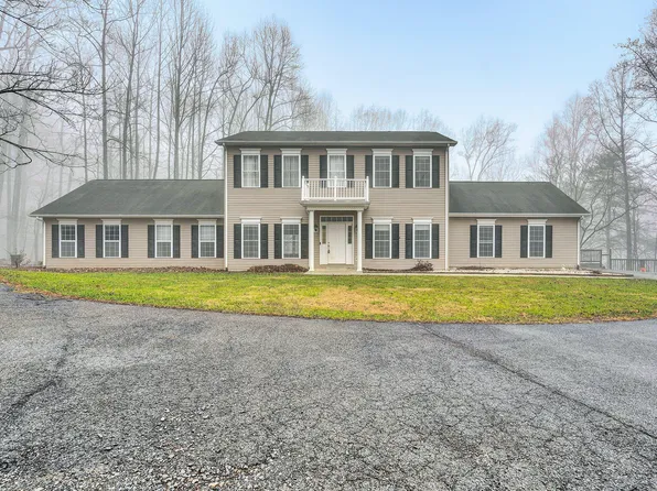 6907 Mason Knob Trl, Roanoke, VA 24018