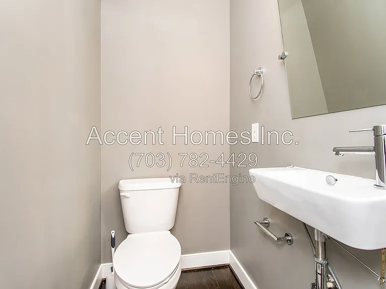 210 S Patrick St — Photo 10