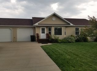 2113 Frannie Cir, Belle Fourche, SD 57717