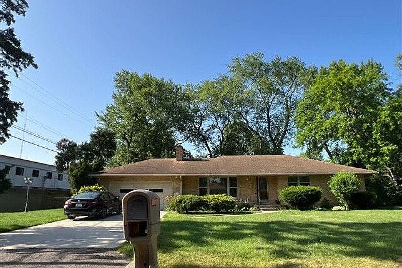 1st image of 18185 New Jersey Dr