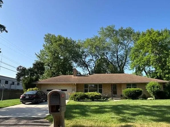 18185 New Jersey Dr, Southfield, MI 48075