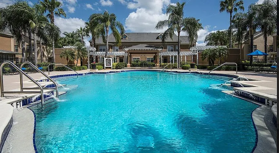 3 bed, 1267 sqft, $1,990 — Photo 4