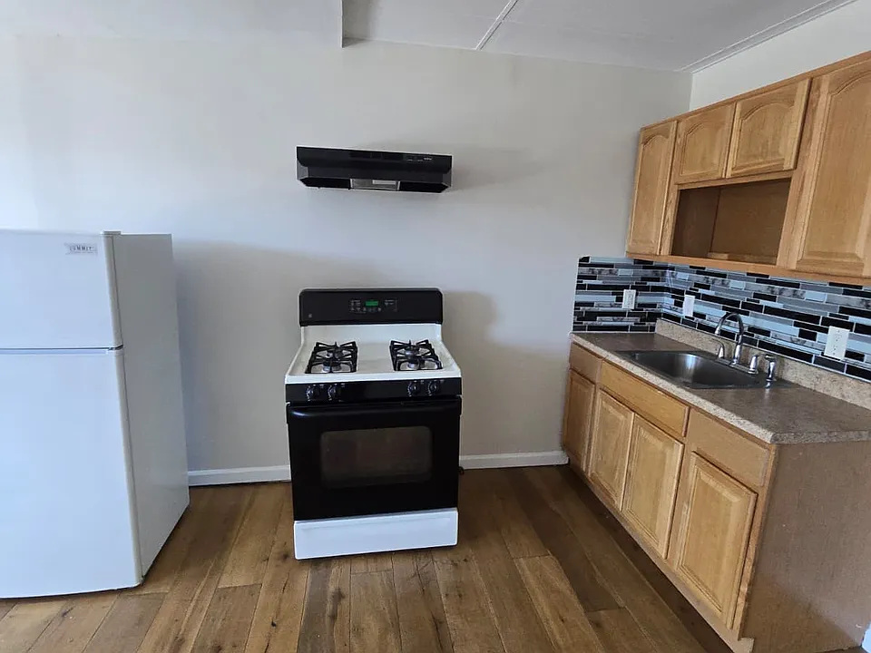 70 Main St #3AA
