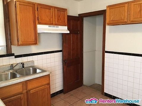 4th image of 9951 Jeffrey Dr