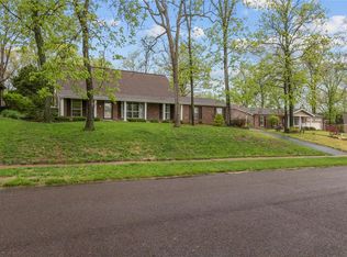 5245 Ozarkglen Dr, Saint Louis, MO