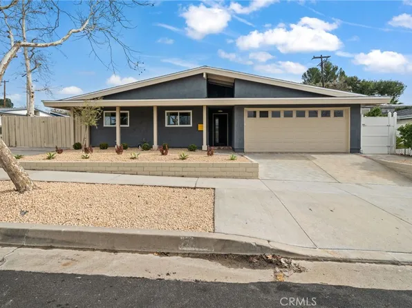 27938 Oakmoor St, Santa Clarita, CA 91351