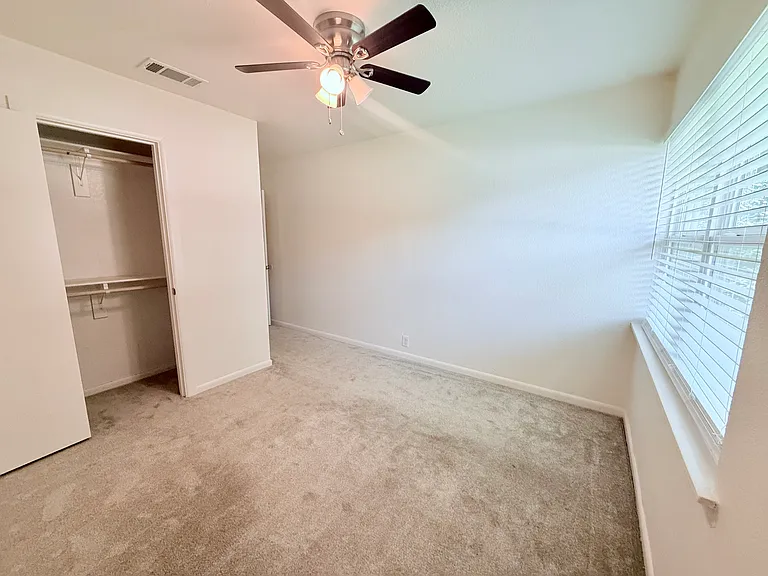 1411 W Shields Dr — Photo 19