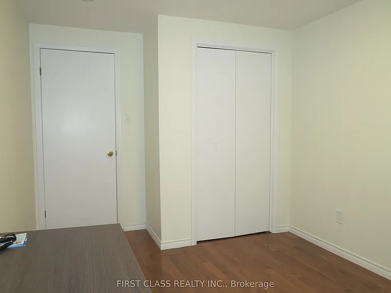 4 Meridene Cres E — Photo 17