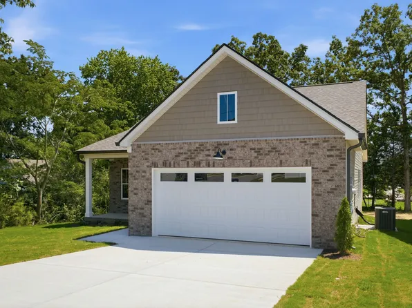 112 Bell Cir #A, White Bluff, TN 37187