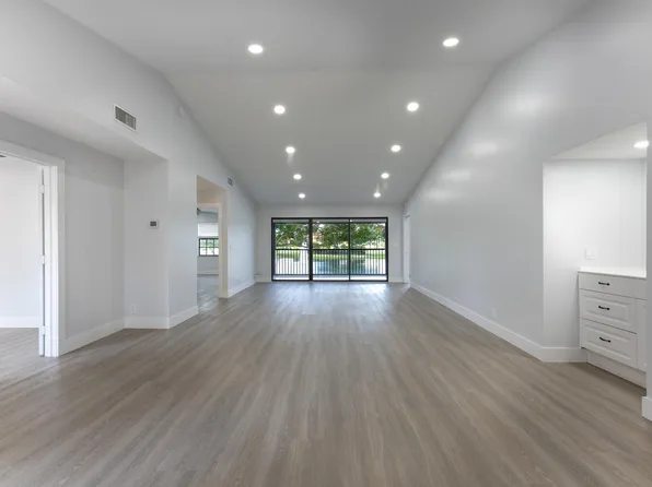 22791 Trelawny Ter APT F, Boca Raton, FL 33433