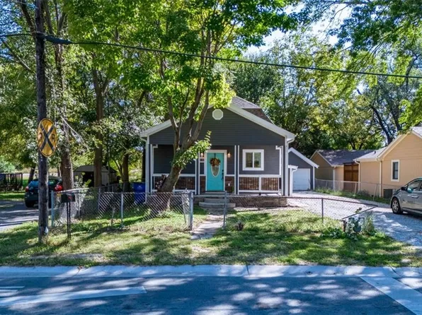205 S 4th St, Edwardsville, KS 66111