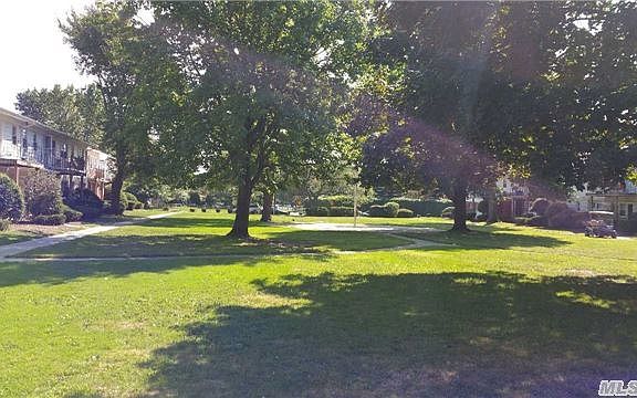 2nd image of 5 Hemlock Dr