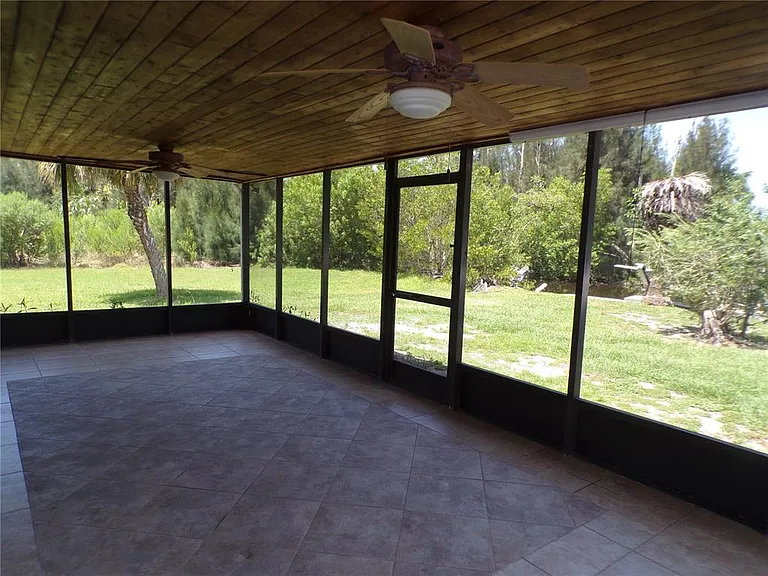 421 Orchid Dr — Photo 28