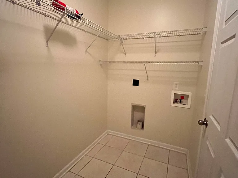 616 Marshtree Ln #301 — Photo 7