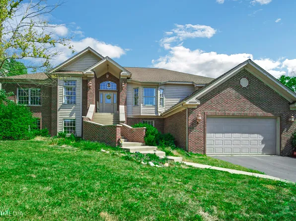 28 Burnette Dr, Antioch, IL 60002