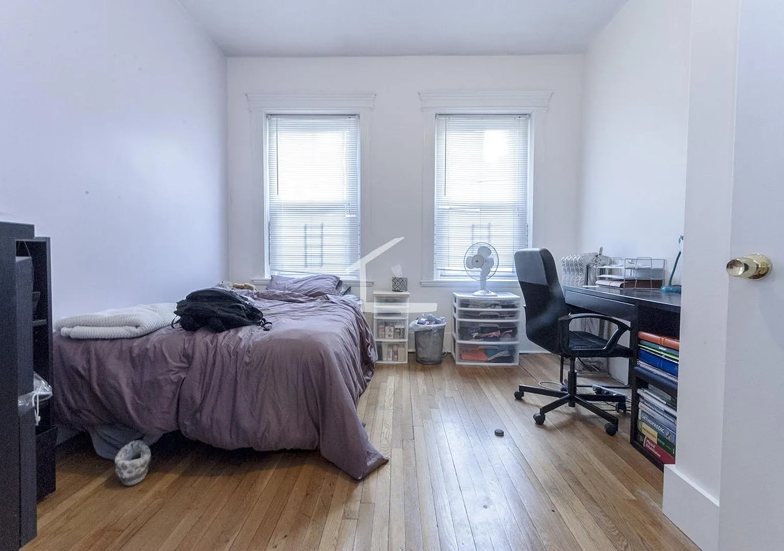 Nice, inexpensive 3 bed for the upcoming school year! — Photo 4