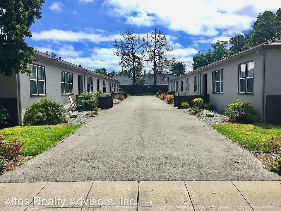 1st image of 151 Oak Ave #2